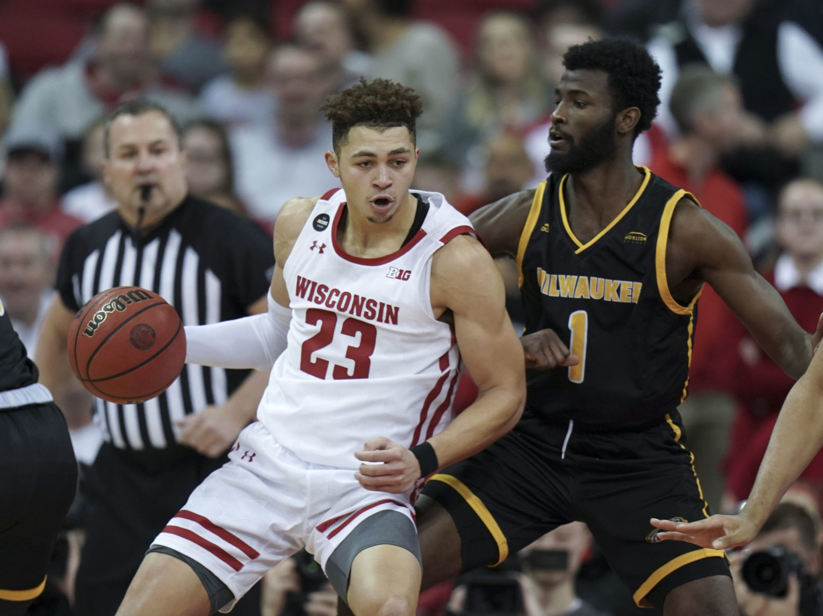 Badgers 83, Panthers 64
